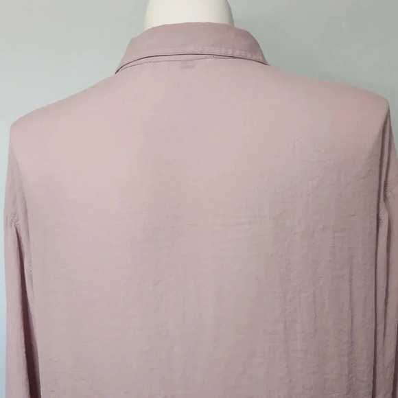 Uniqlo taupe button down top - Picture 11 of 14